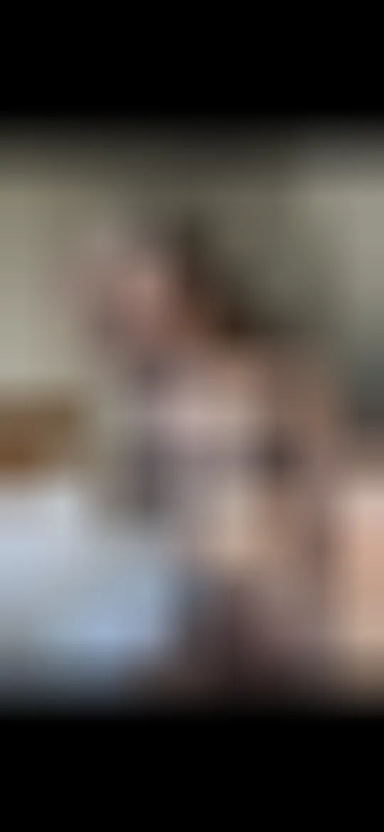 Lina, 36 ans — rencontre libertine à Roquebrune-sur-Argens