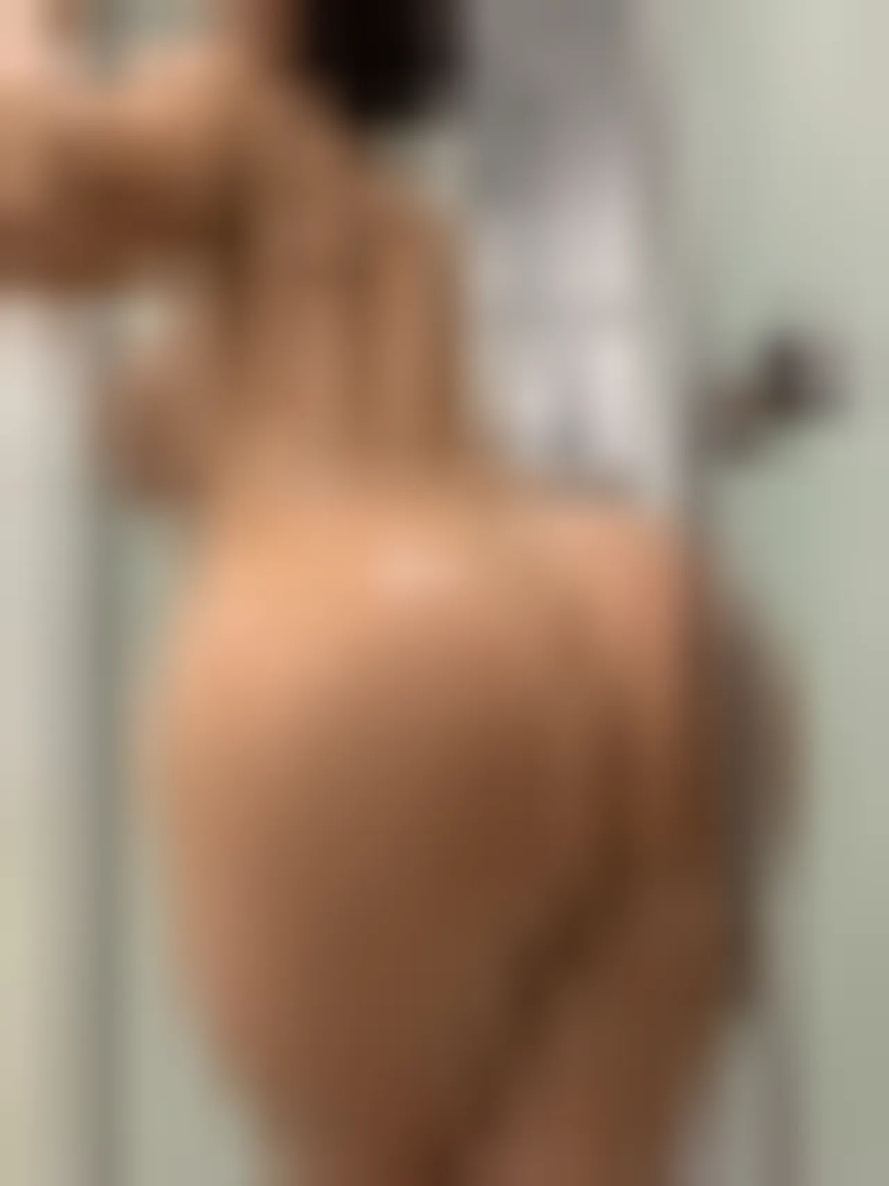 Ilona, 23 ans — rencontre libertine à Nuits-Saint-Georges