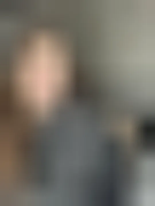 Eden, 19 ans — rencontre libertine à Aix-en-Provence