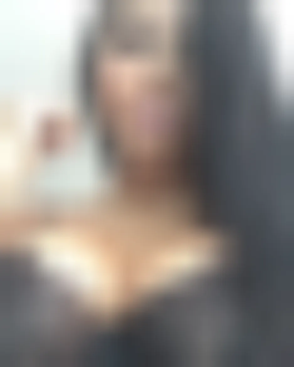 Cléo, 26 ans — rencontre libertine à Sarzeau