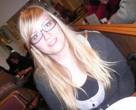Léane, 23 ans — rencontre libertine à Saintes