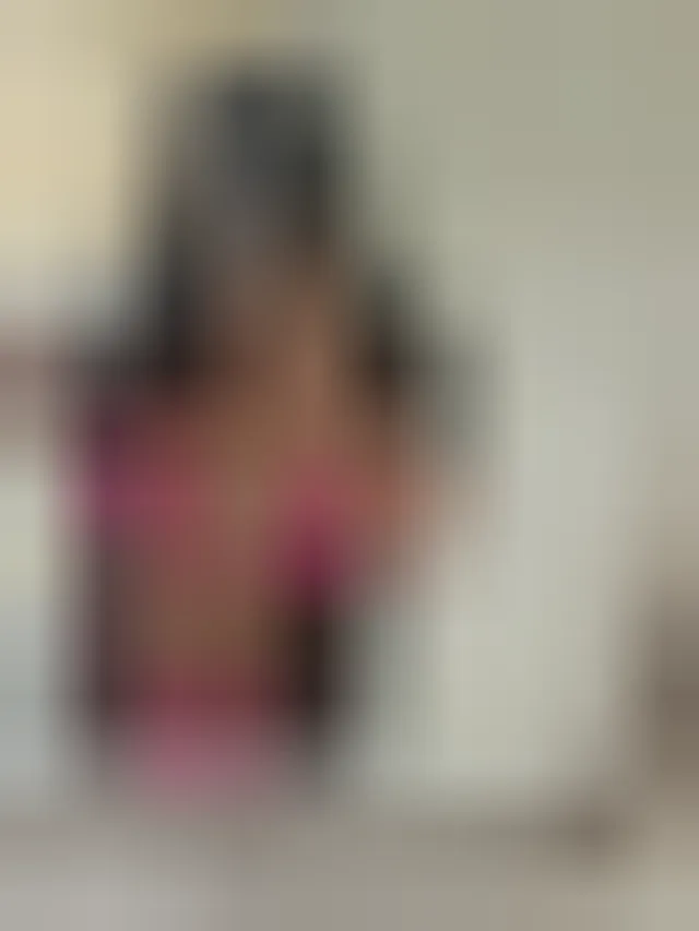 Nezha, 28 ans — rencontre libertine à Bonchamp-lès-Laval