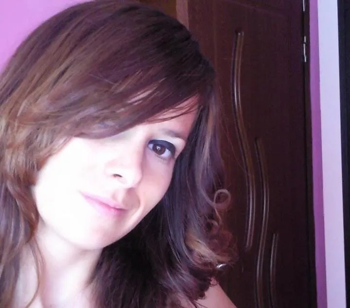 Nora, 22 ans — rencontre libertine à Talence