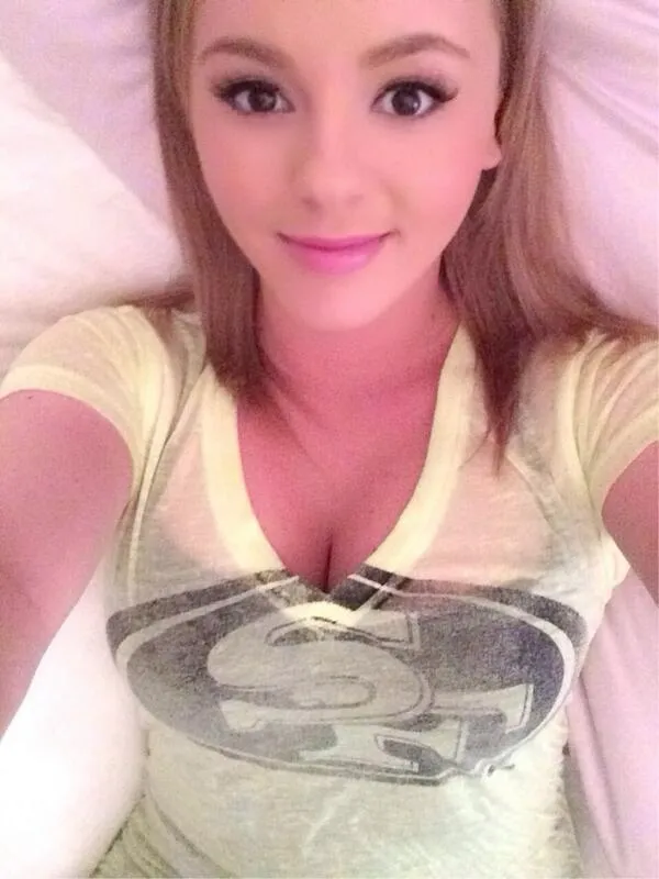 Hortense, 25 ans — rencontre libertine à Rueil-Malmaison