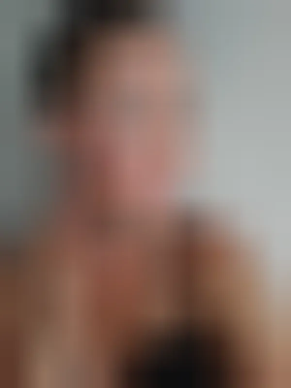 Ophélie, 25 ans — rencontre libertine à Saint-Malo