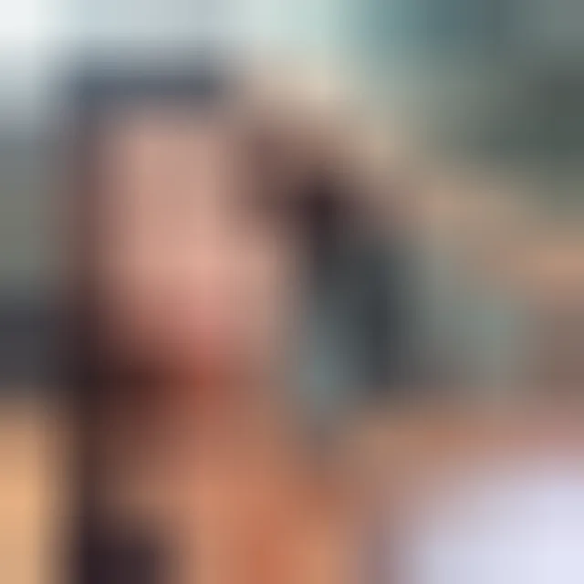 Bouchra, 29 ans — rencontre libertine à Sète