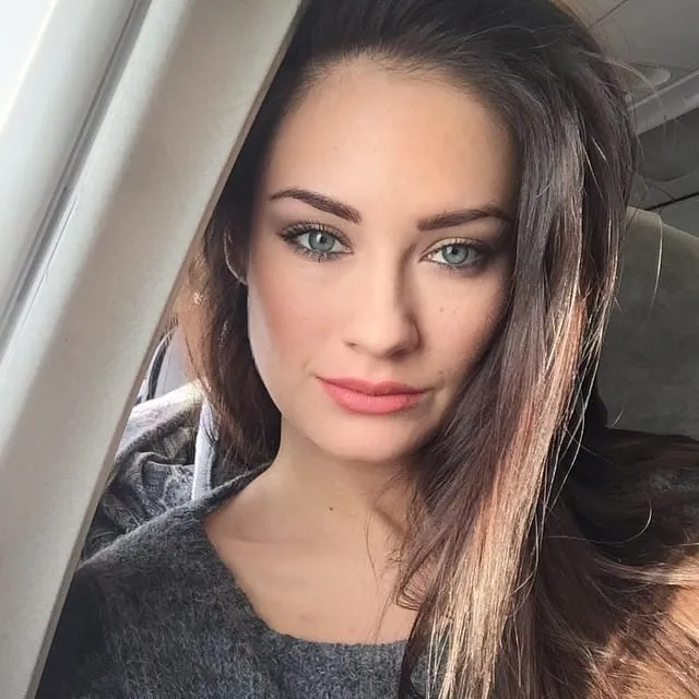 Leïla, 26 ans — rencontre libertine à Nantes
