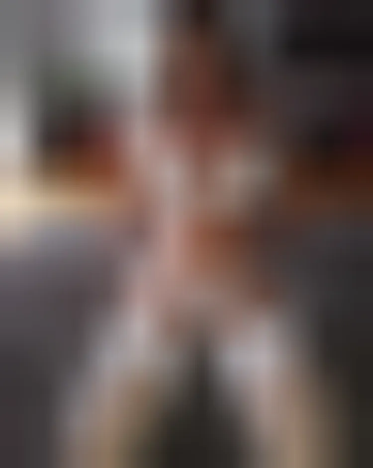 Nawal, 31 ans — rencontre libertine à Biarritz