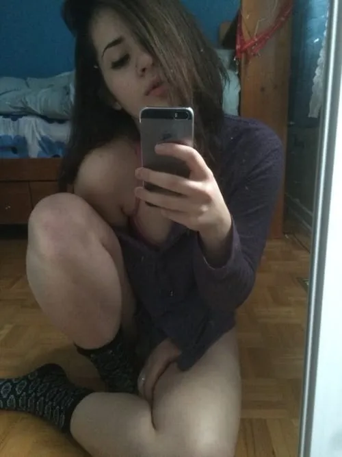 Agathe, 21 ans — rencontre libertine à Châtillon
