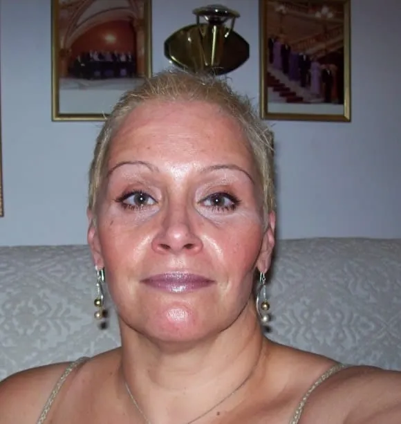 Paloma, 22 ans — rencontre libertine à Saint-Sébastien-de-Morsent