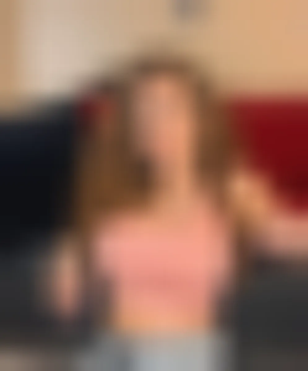 Flore, 22 ans — rencontre libertine à Vexin-sur-Epte