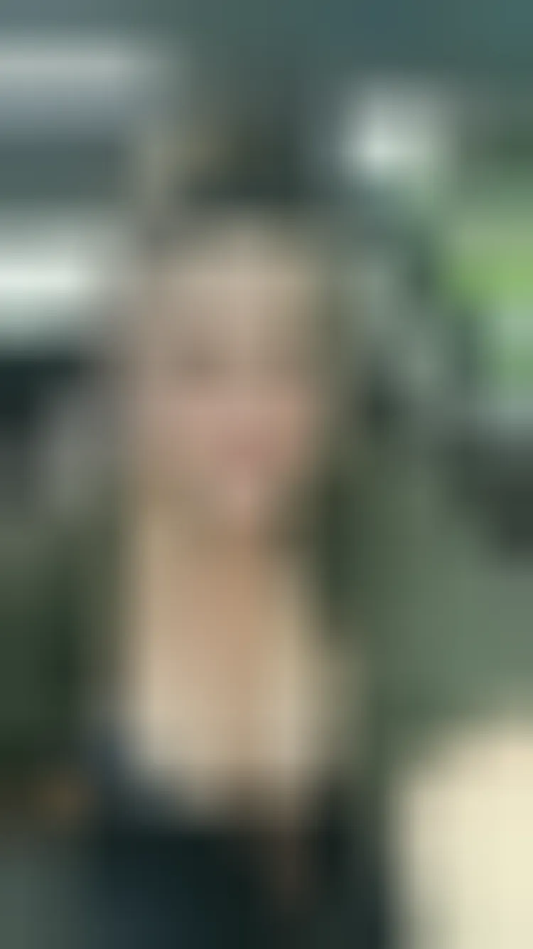 Hortense, 23 ans — rencontre libertine à Montauban-de-Bretagne