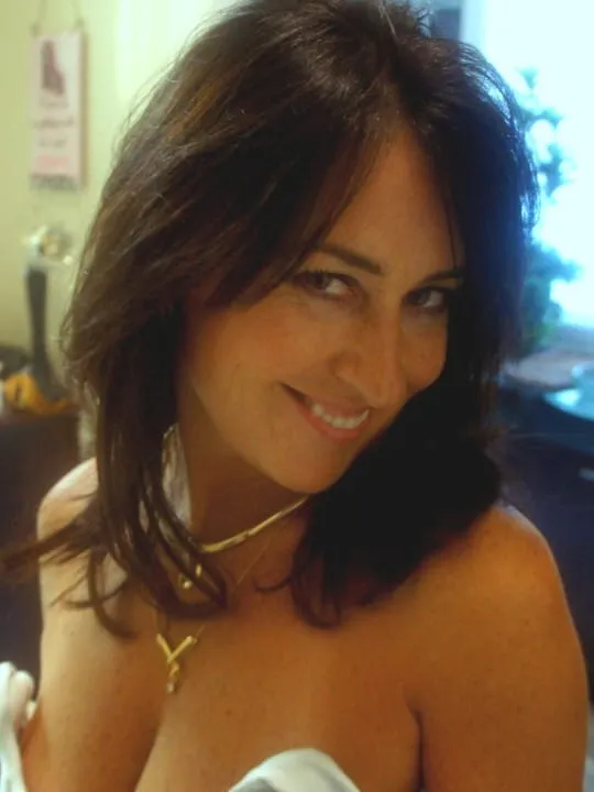 Athénaïs, 27 ans — rencontre libertine à Quéven