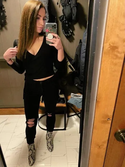 Madeleine, 27 ans — rencontre libertine à Meyreuil