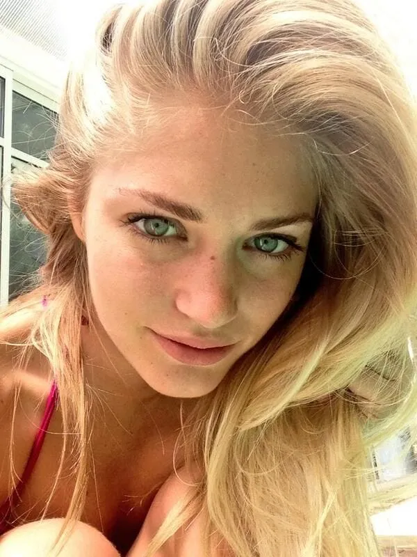 Lina, 27 ans — rencontre libertine à Beaurains