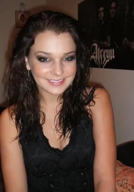 Cylia, 22 ans — rencontre libertine à Montreuil