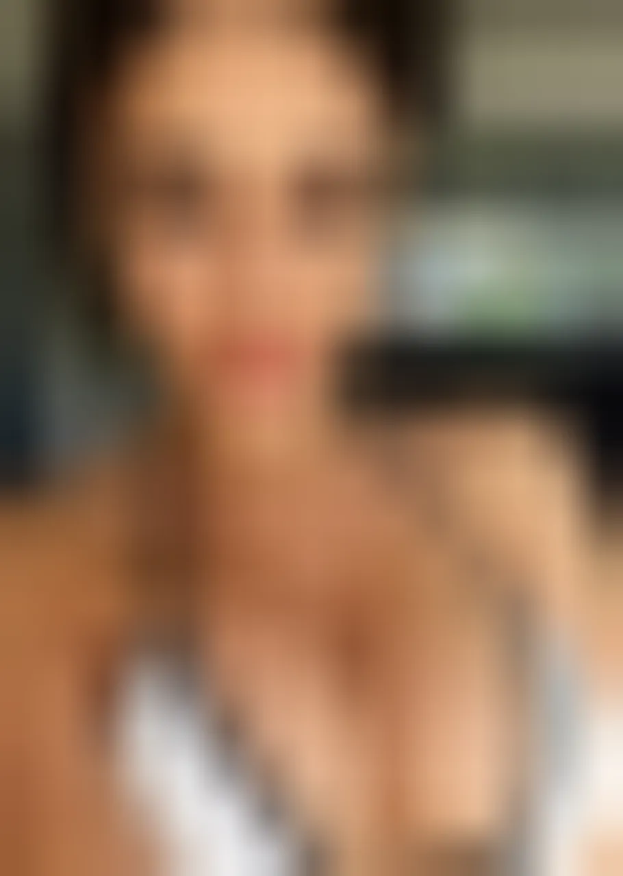 Célestine, 23 ans — rencontre libertine à Bressuire