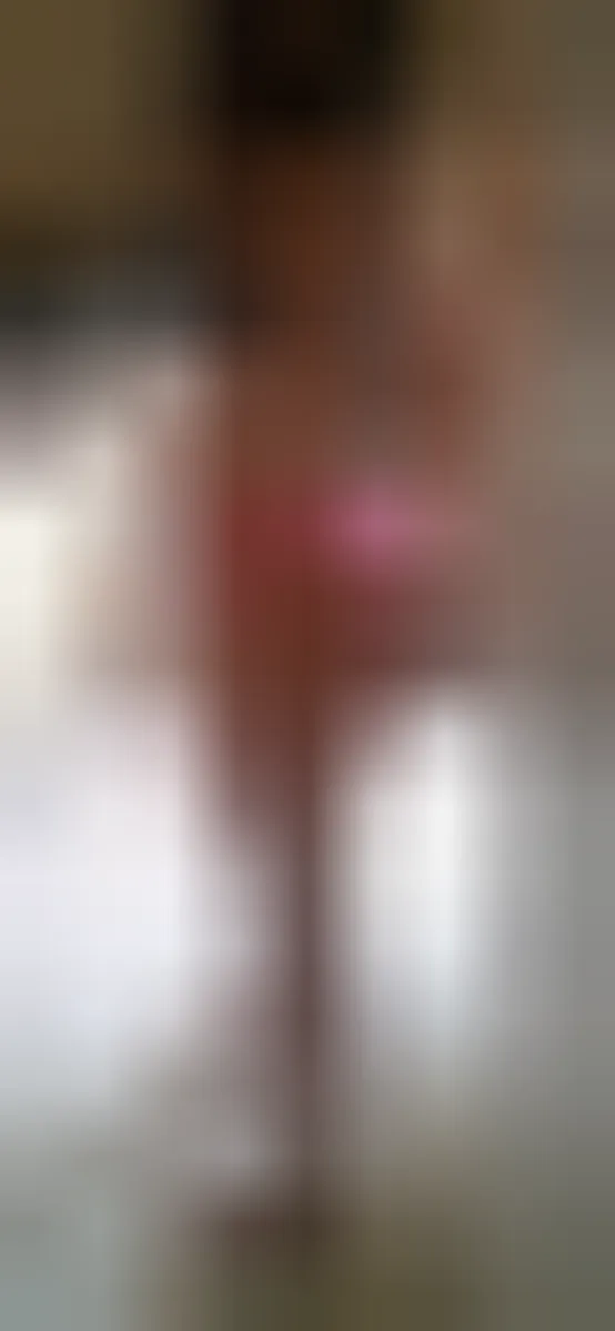Salomé, 32 ans — rencontre libertine à Bordeaux