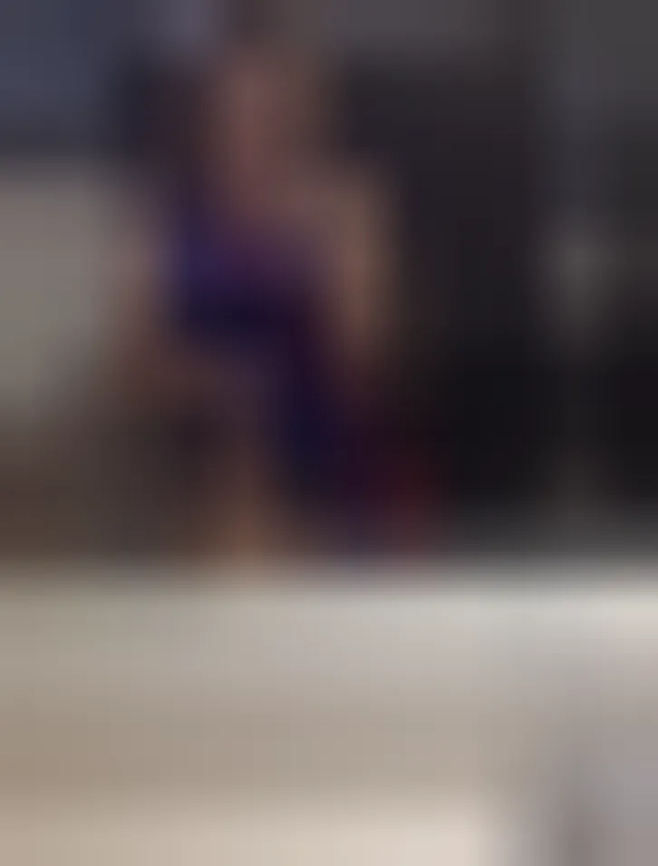 Leïla, 22 ans — rencontre libertine à Fréjus