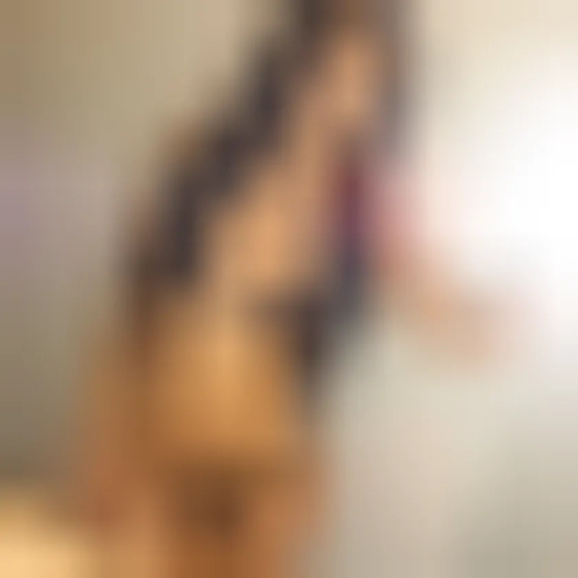 Lyana, 23 ans — rencontre libertine à Orvault