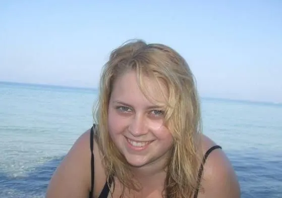Alison, 25 ans — rencontre libertine à Nantes