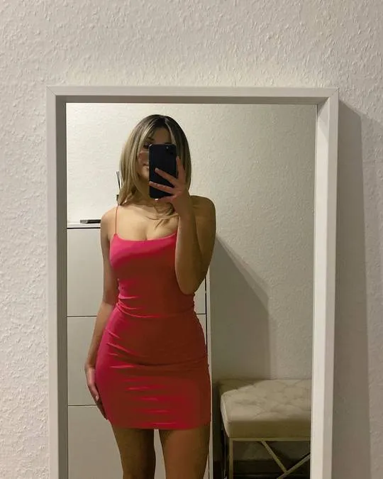 Romane, 28 ans — rencontre libertine à Plonéour-Lanvern