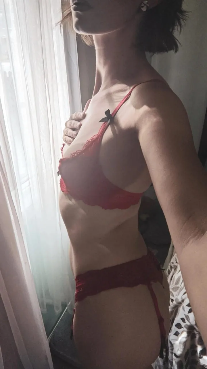Sylvie, 25 ans — rencontre libertine à Saint-Nazaire