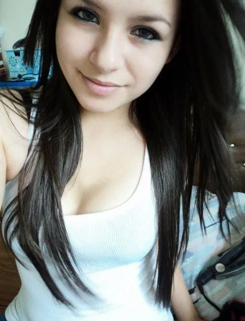 Alya, 28 ans — rencontre libertine à Ivry-sur-Seine