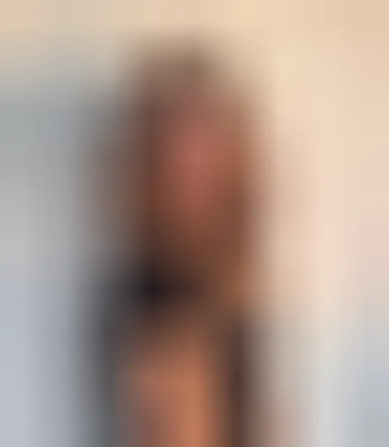 Clara, 22 ans — rencontre libertine à Charleville-Mézières