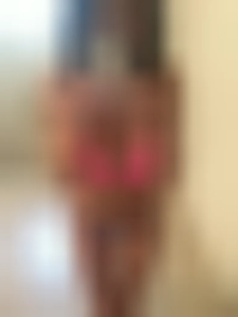 Faustine, 25 ans — rencontre libertine à Paris