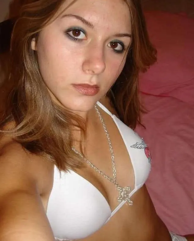 Sanae, 26 ans — rencontre libertine à Bordeaux