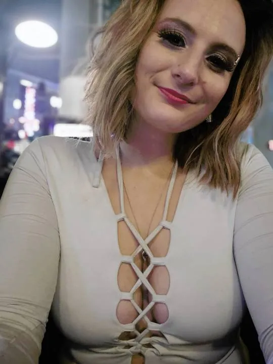 Calista, 24 ans — rencontre libertine à Bannalec